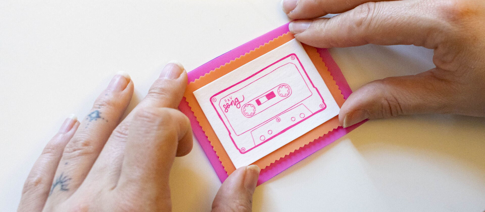 Label-Hintergrund aus Jelly Vinyl selbermachen