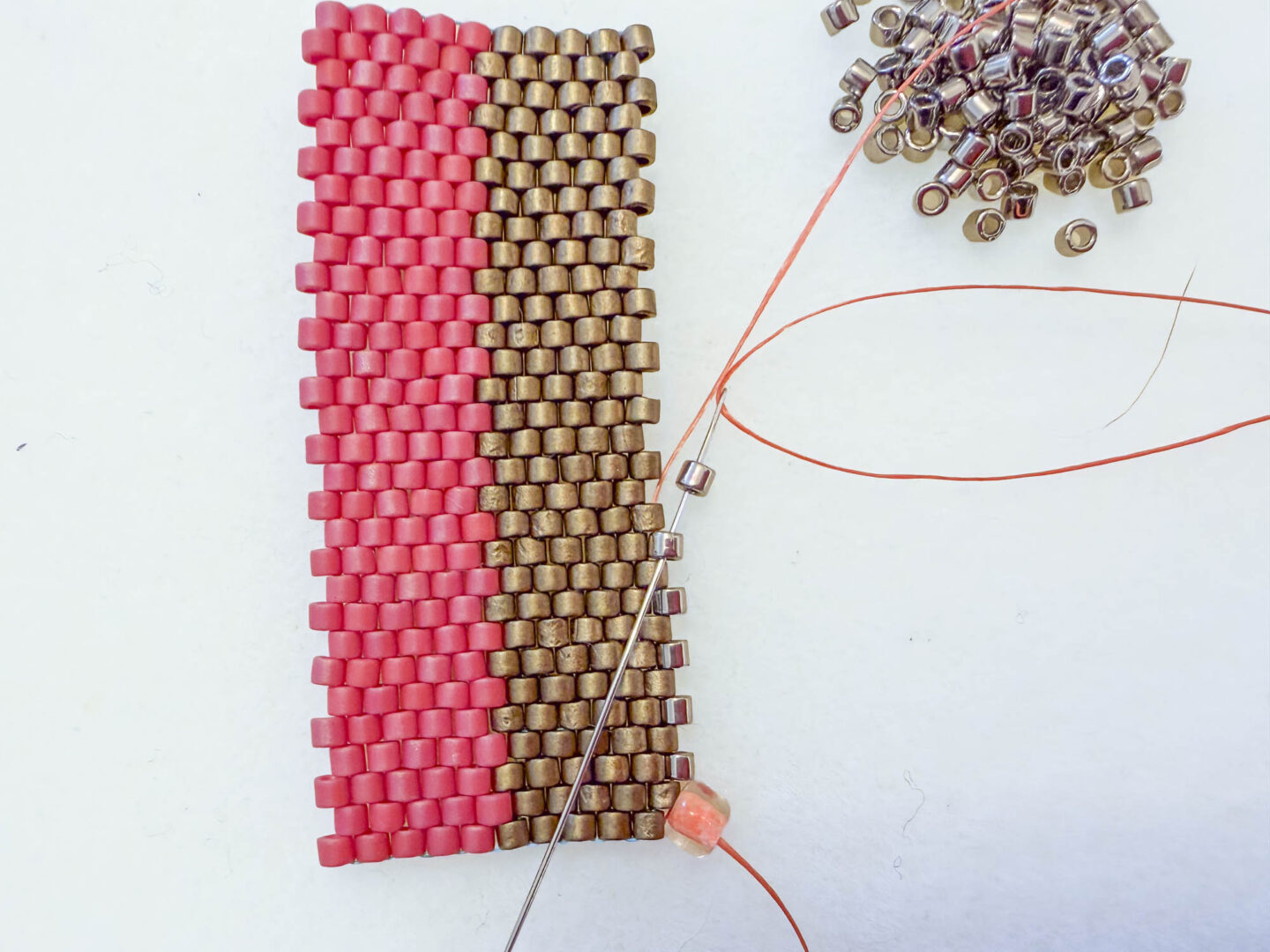 Peyote Starter mit erster Musterreihe eines neuen Projektes